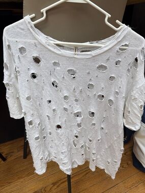 LF Emma & Sam Distressed White Women's Tee